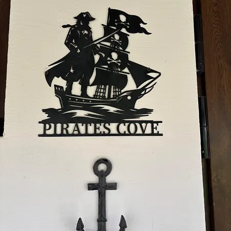 Pirate's Cove *