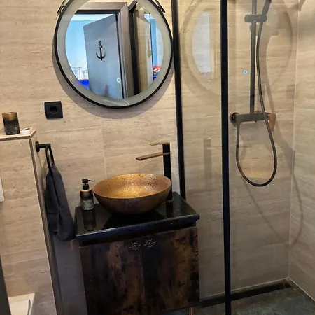 Pirate's Cove Apartment